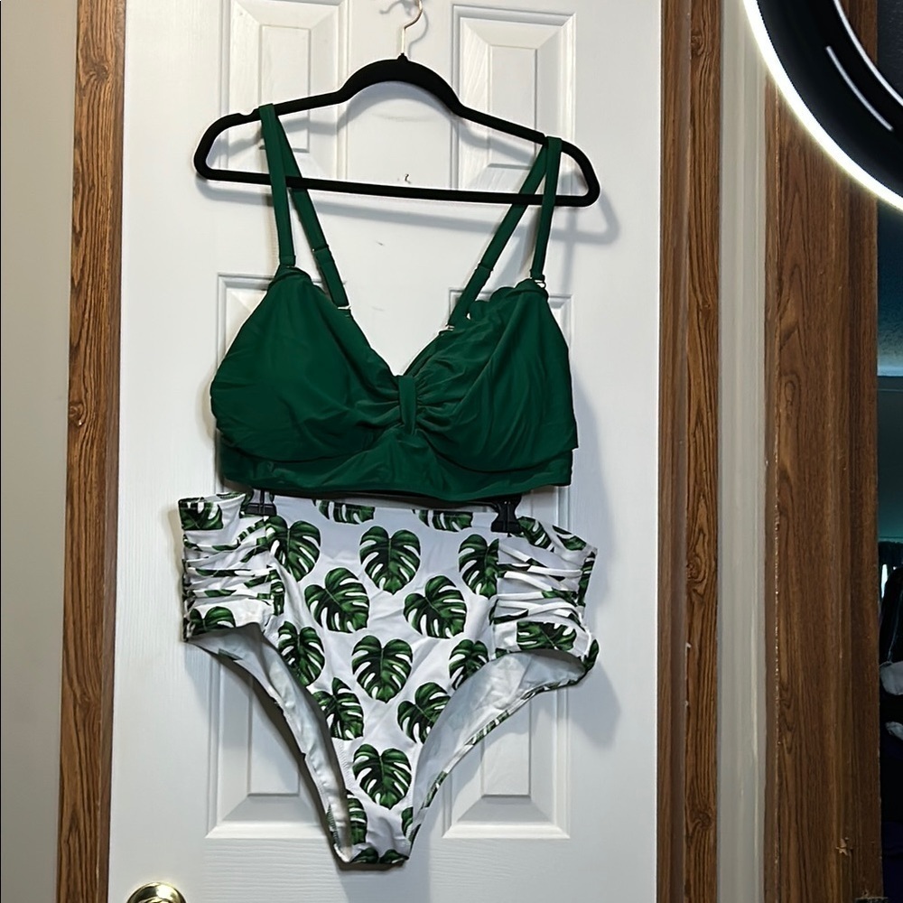 AvidLocvr Emerald Green and White Palm Print Bikini with V-Neckline NWT